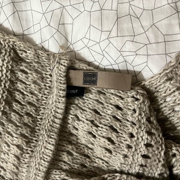 LOOK Infinity Scarf - Picture 2 of 2